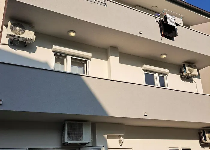 Apartment Igrane 10033a